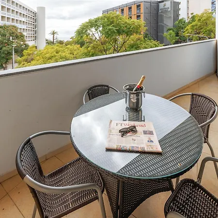 Premium Avenue Two Bedrooms Фуншал