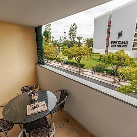 Premium Avenue Two Bedrooms Фуншал