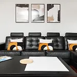 Premium Avenue Two Bedrooms * פונשל