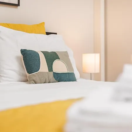 Premium Avenue Two Bedrooms *